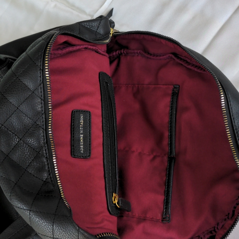 Large backpack - Picture 3 of 3